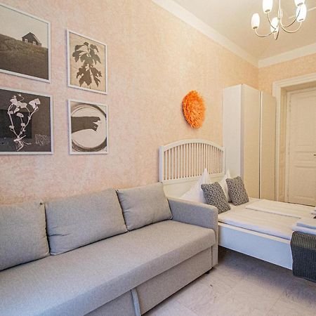 Rose Ruterra Suite Прага Екстериор снимка