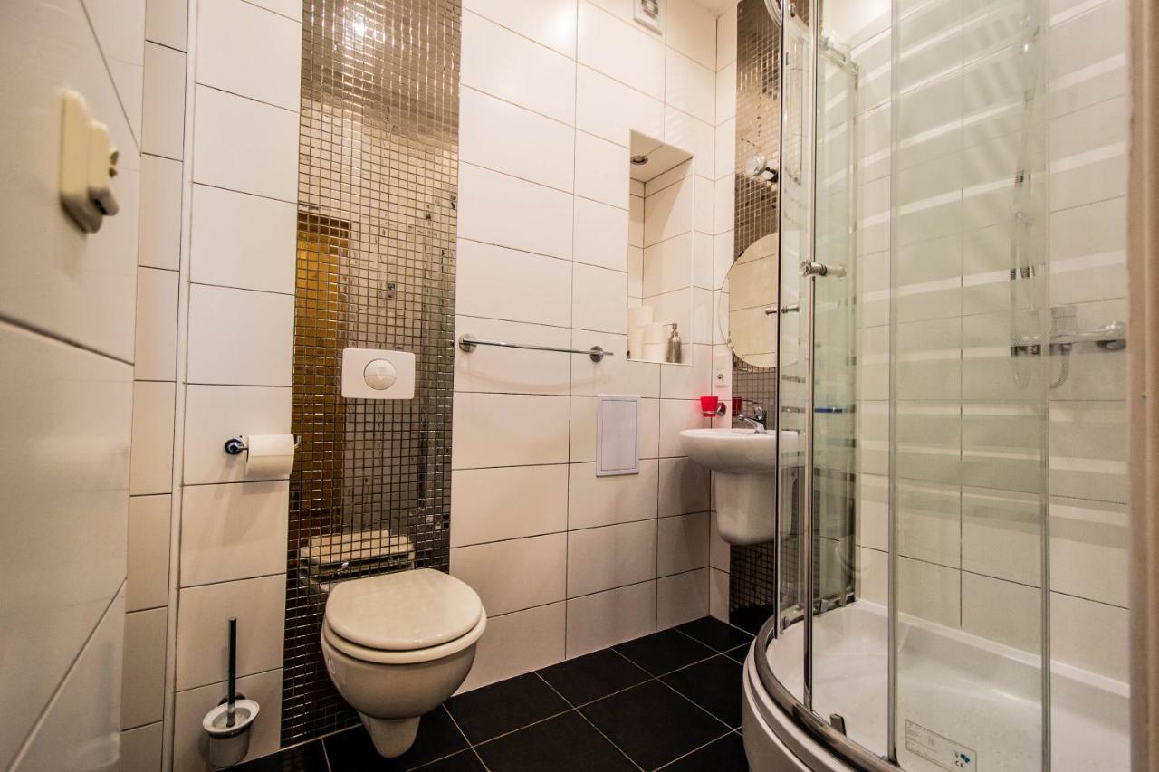 Rose Ruterra Suite Прага Екстериор снимка